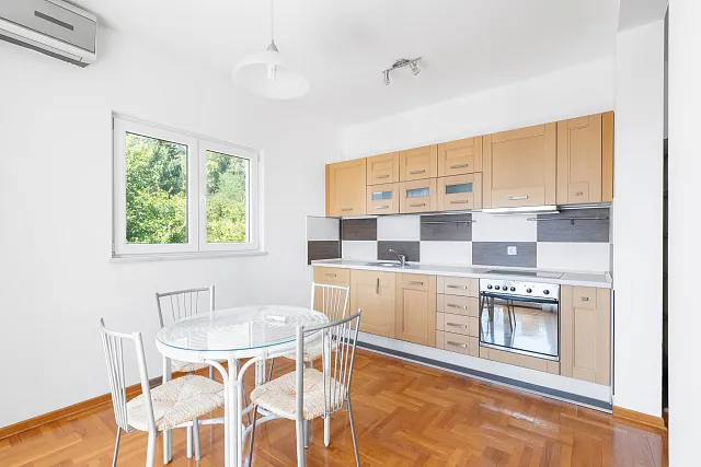 Spacious 2-Bedroom Apartment with Garage for Sale in Petrovac – 77 m² — photo 10